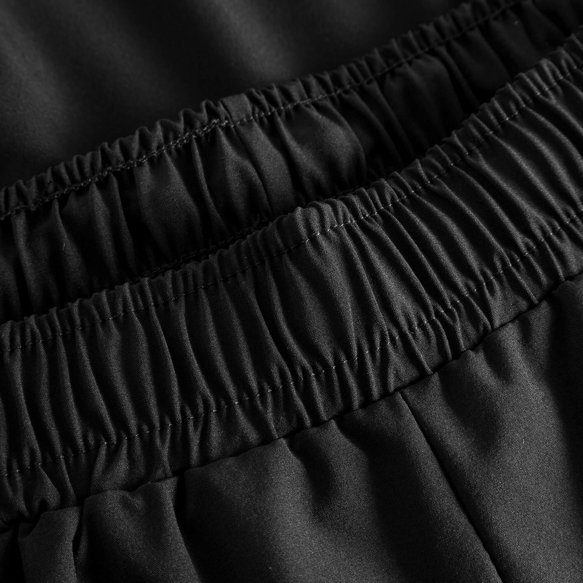 Mens Active Globe Shorts - Black