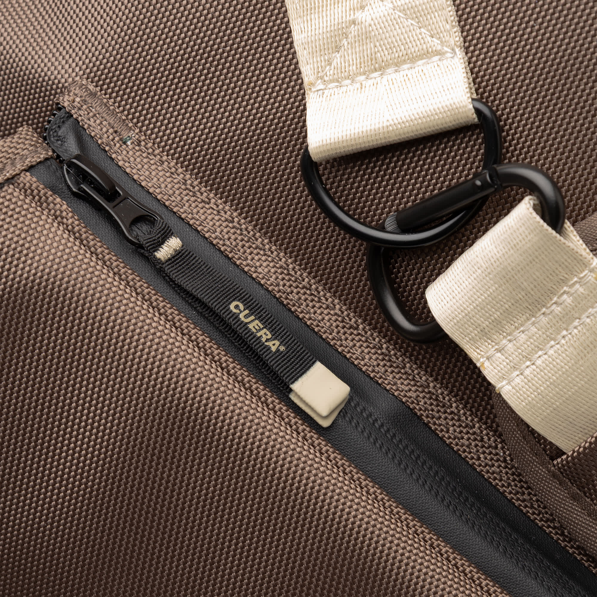 Oncourt Bagpack small - Walnut