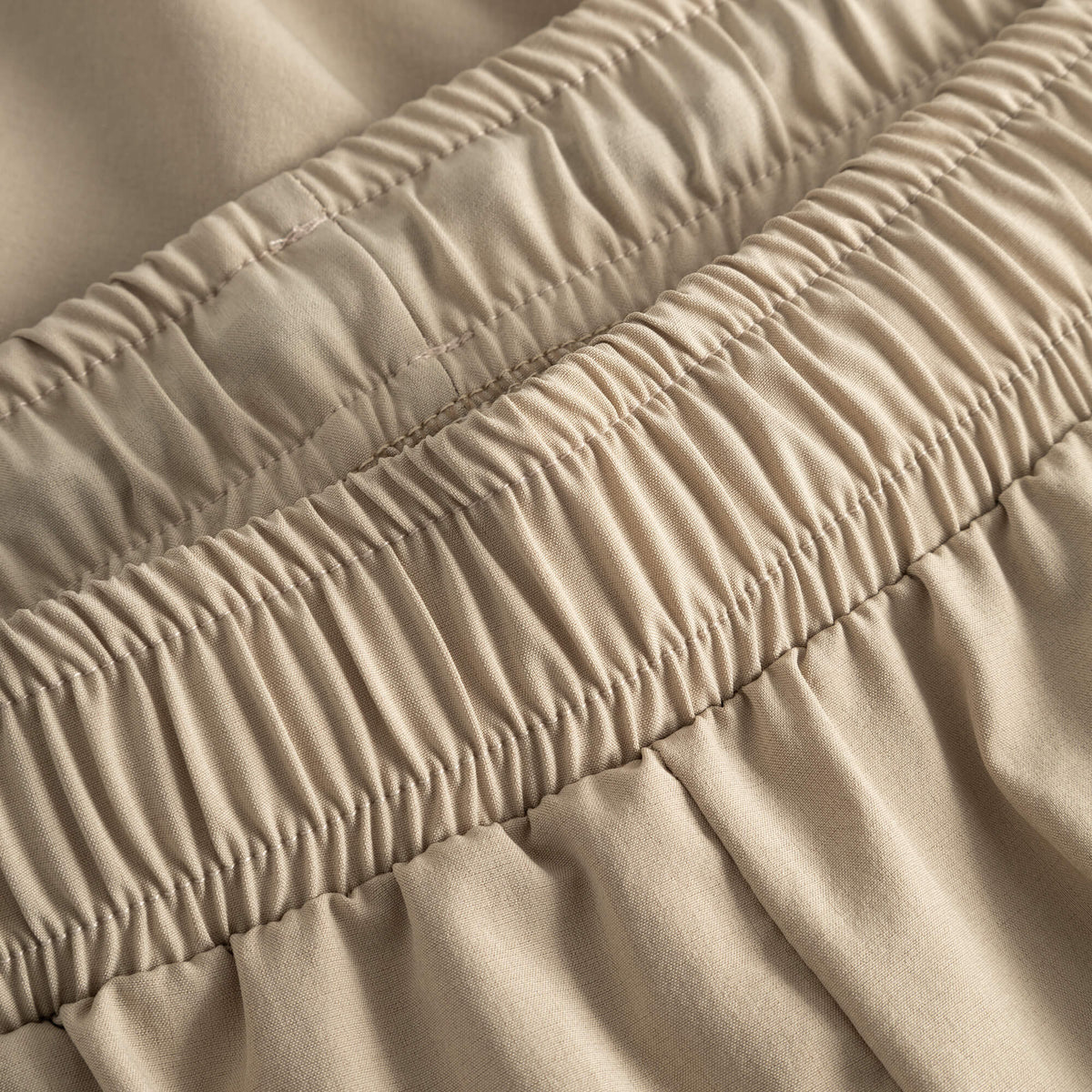 Cuera Mens Active Globe Shorts in Sand, waistband detail